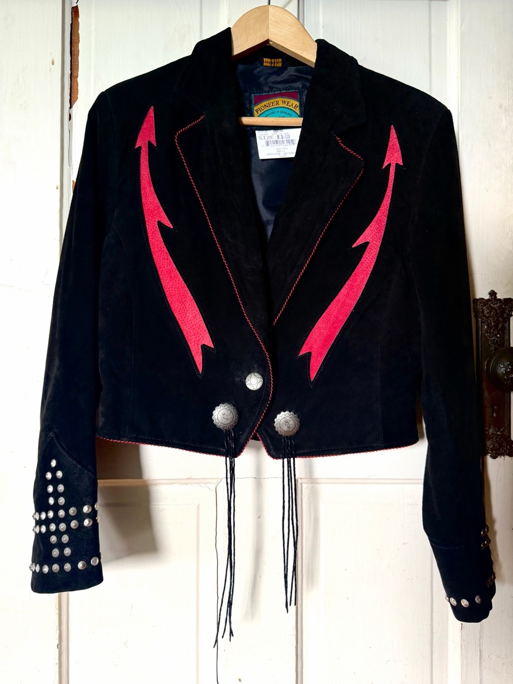 Vintage Pioneer Wear USA Black Suede Western Jacket Red Arrow Concho Studded M